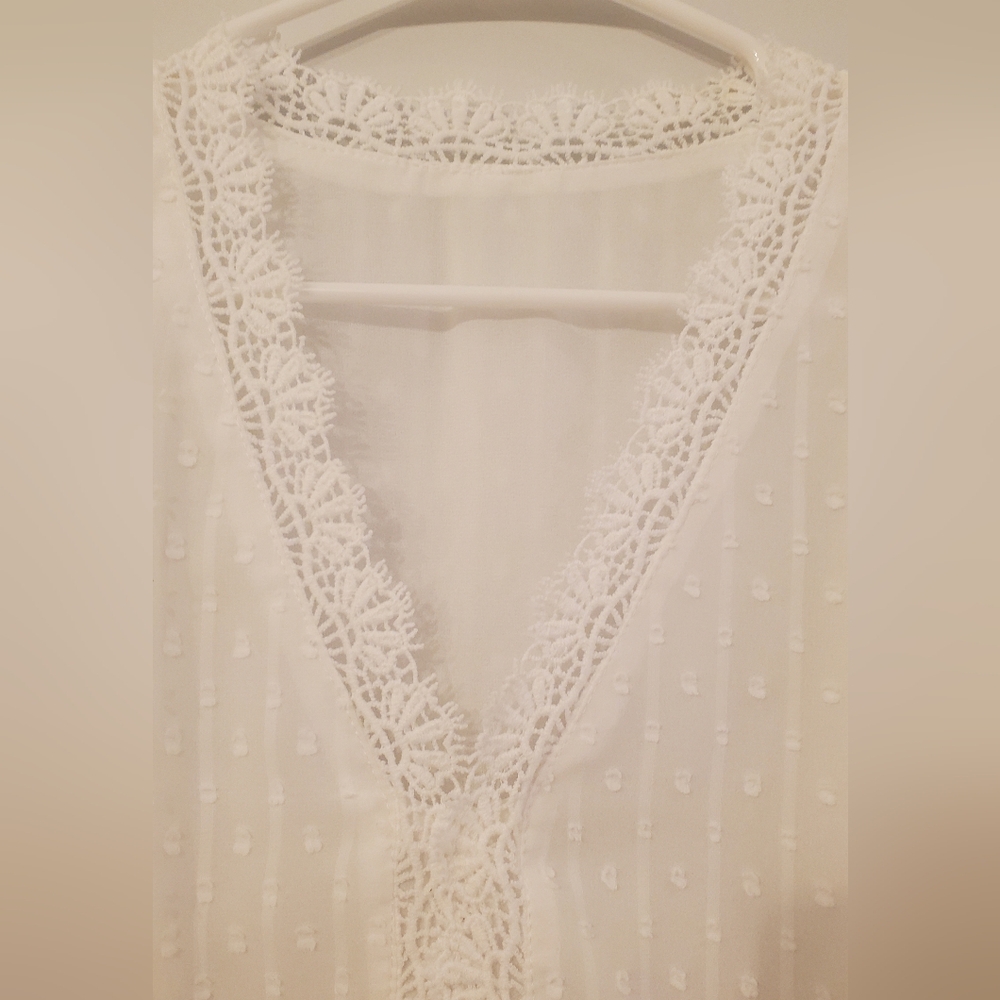 NWOT Sheer white blouse - Picture 3 of 5